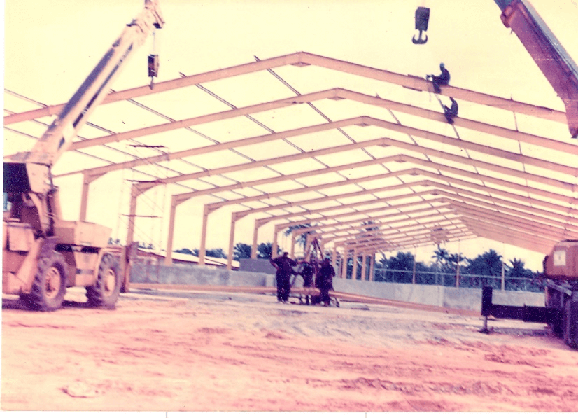 B. End view of one side of the floating Portal frame during erection of the structure